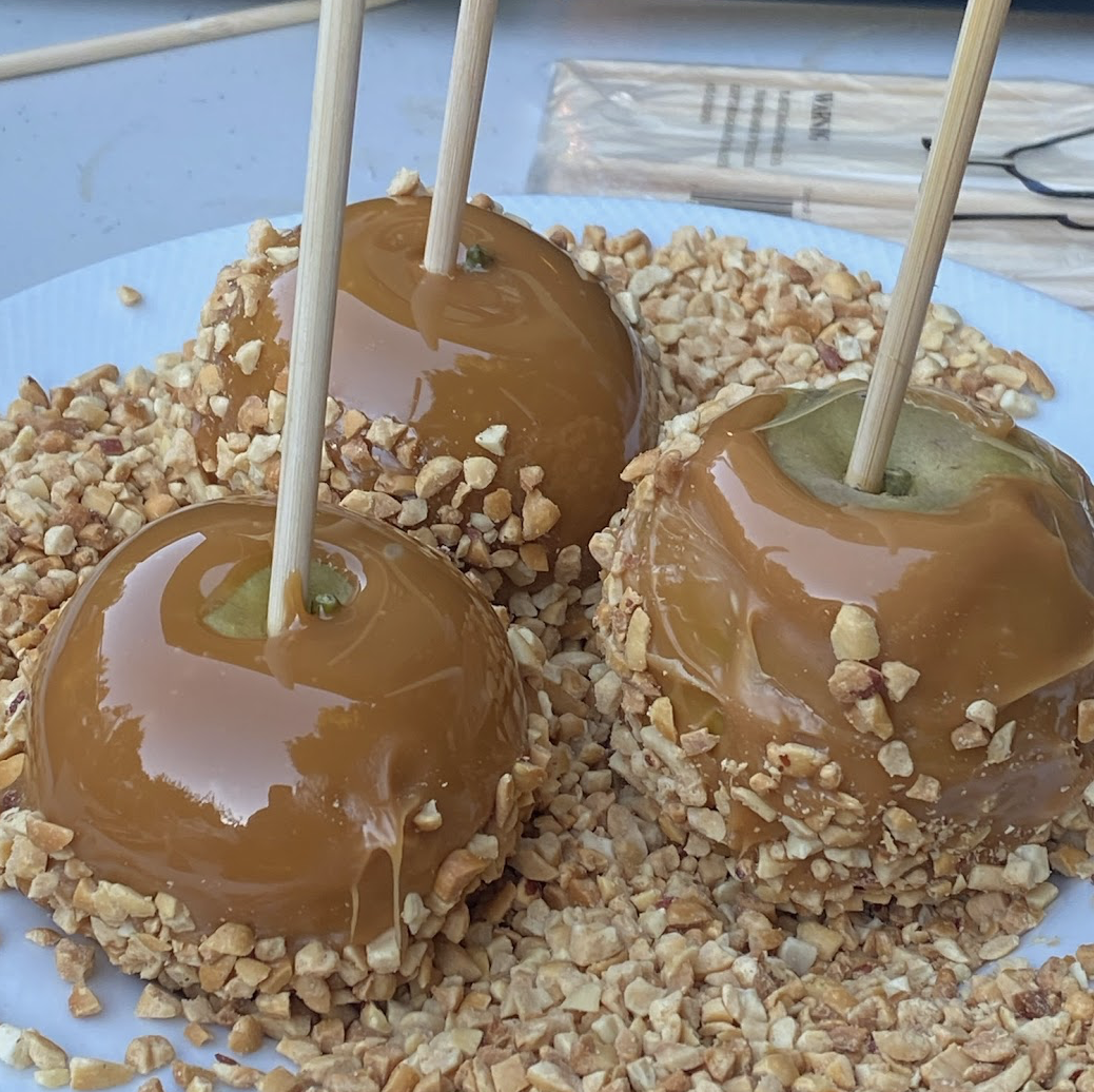 A caramel apple